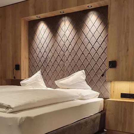 Alpenhotel Laurin Хохгургль