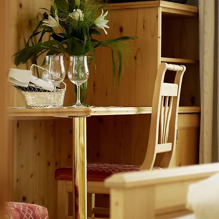 Hotel Alpenhotel Laurin 3*