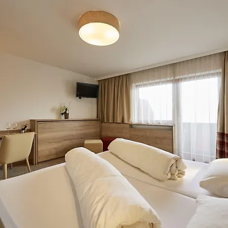 Alpenhotel Laurin מלון הוכגורגל