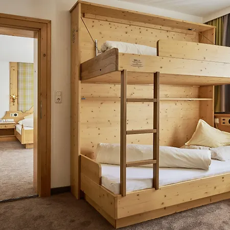 Alpenhotel Laurin 3* הוכגורגל