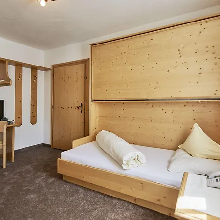 Hotel Alpenhotel Laurin 3*