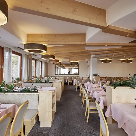 Alpenhotel Laurin מלון
