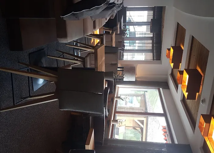 Отель Alpenhotel Laurin