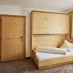 Alpenhotel Laurin Отель Хохгургль